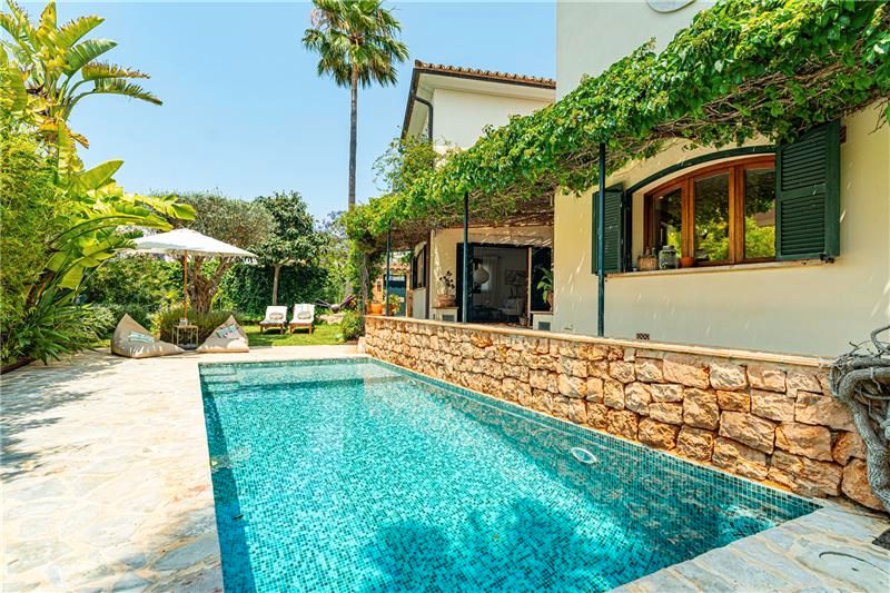 Piscina de Casa o xalet en venda en  Palma de Mallorca amb Aire condicionat, Calefacció i Jardí privat