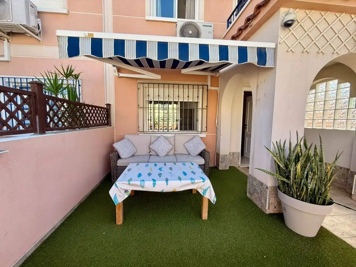 Bungalow for sale in calle canarias, imagen 3