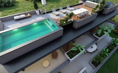 Piscina de Casa o xalet en venda en Fuengirola amb Aire condicionat, Calefacció i Jardí privat