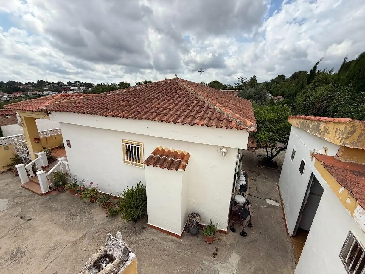 Detached house with pool for sale in Montserrat, imagen 2