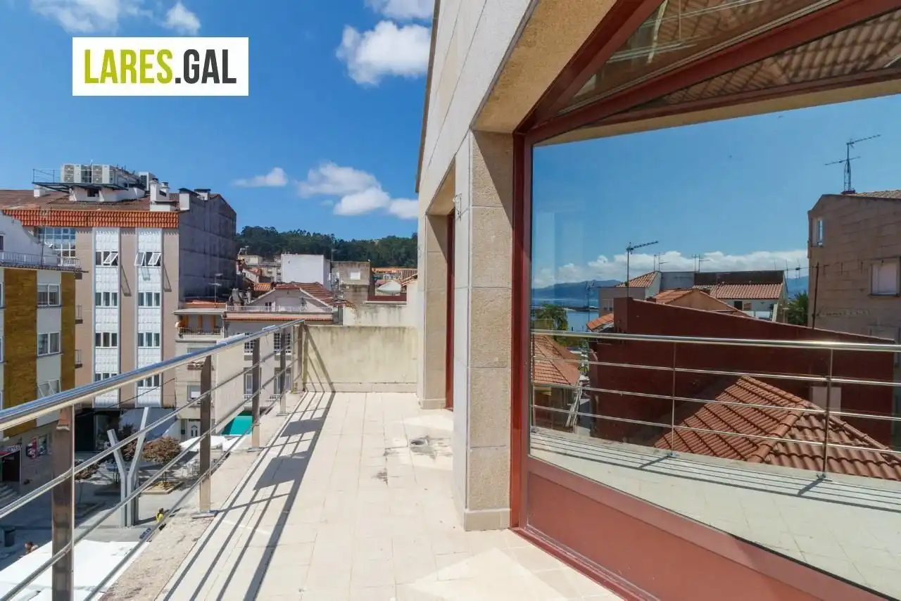 Terraza de Oficina en venta en Cangas  con Terraza