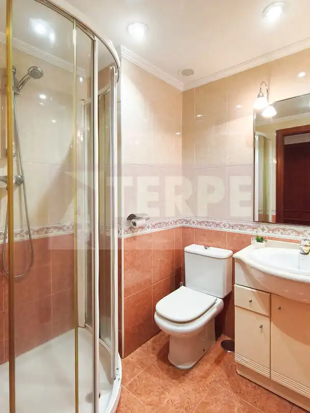 Bathroom of Flat for sale in Errenteria  with Heating, Furnished and Balcony