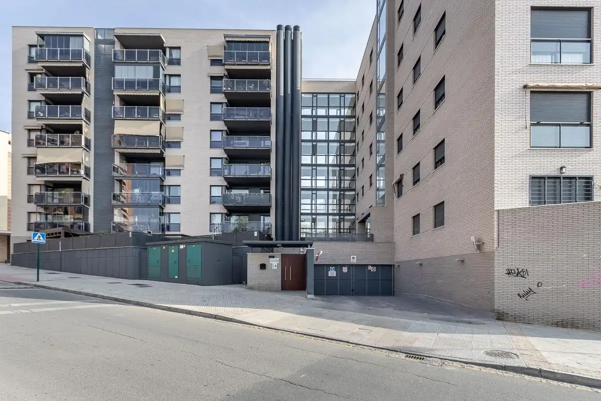 Exterior view of Flat for sale in Granada  with Heating, Terrace and Storage room