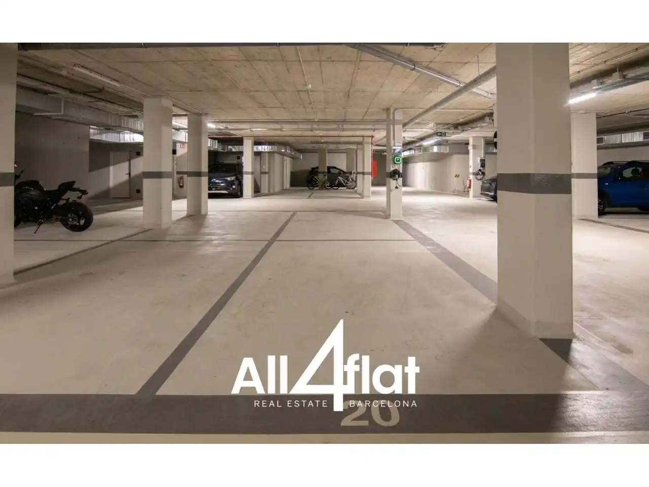 Parkplatz von Wohnung zur Miete in Barcelona mit Klimaanlage, Heizung und Parkett
