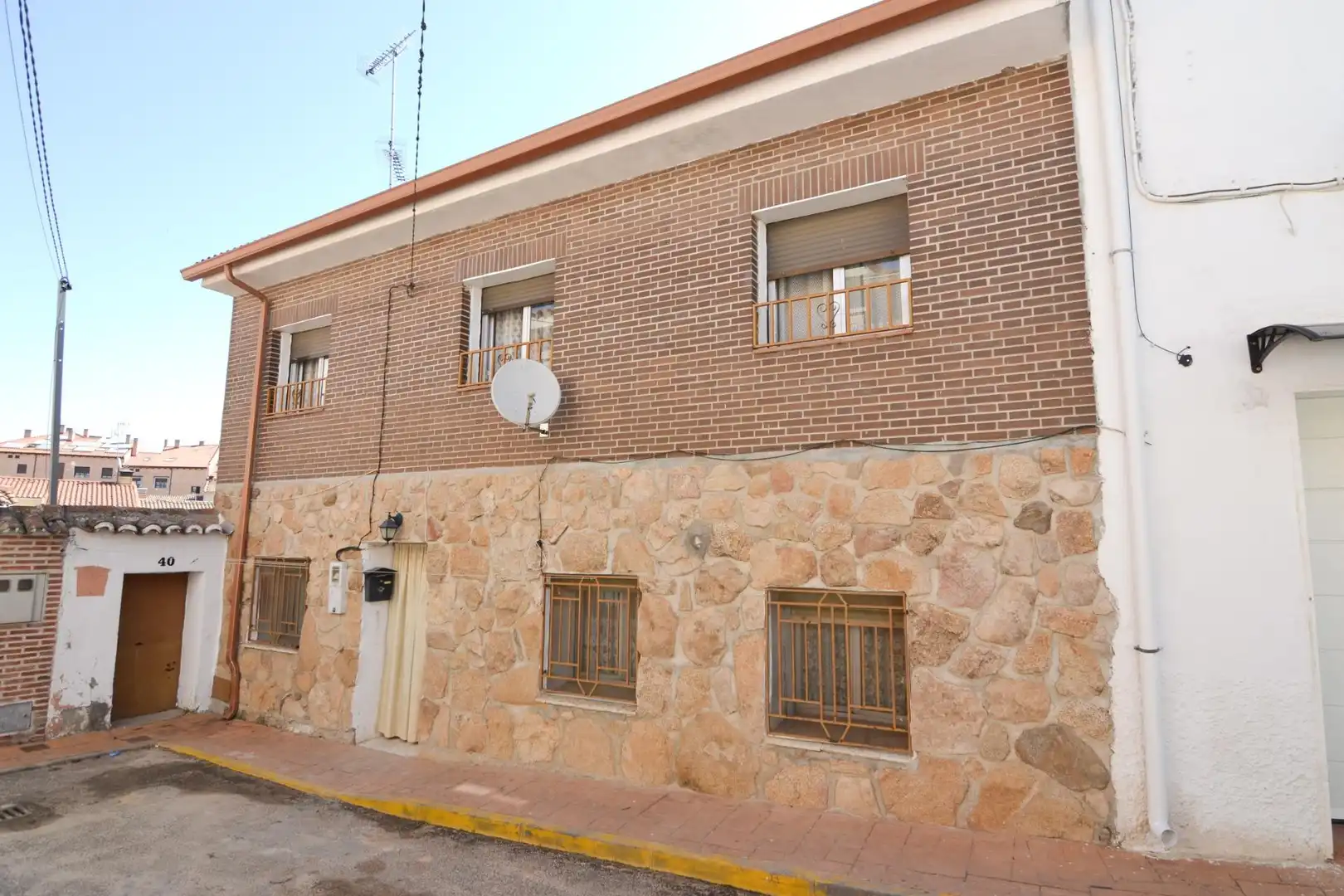 Vista exterior de Casa o xalet en venda en Casarrubios del Monte amb Terrassa