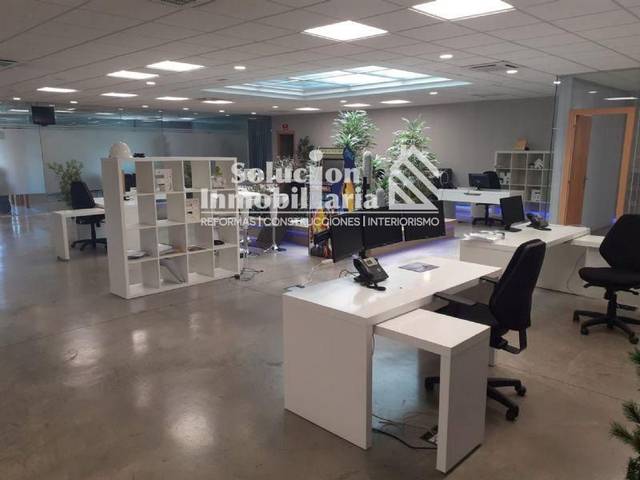 Nave industrial en Alquiler en Santa Marta de Tormes