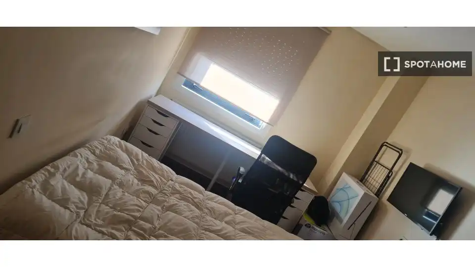 Habitación de Piso para compartir en Vigo  con Aire acondicionado, Terraza y Amueblado