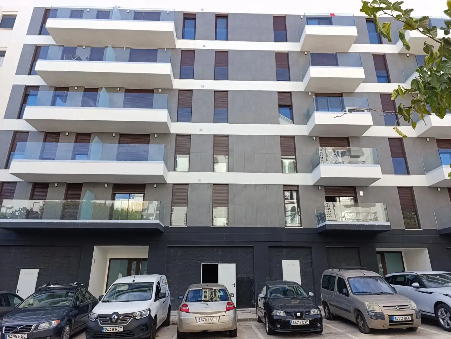Locale commerciale in affitto a Calle Lazaga 12
