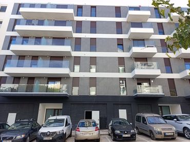 Gewerbefläche zur Miete in Calle Lazaga 12