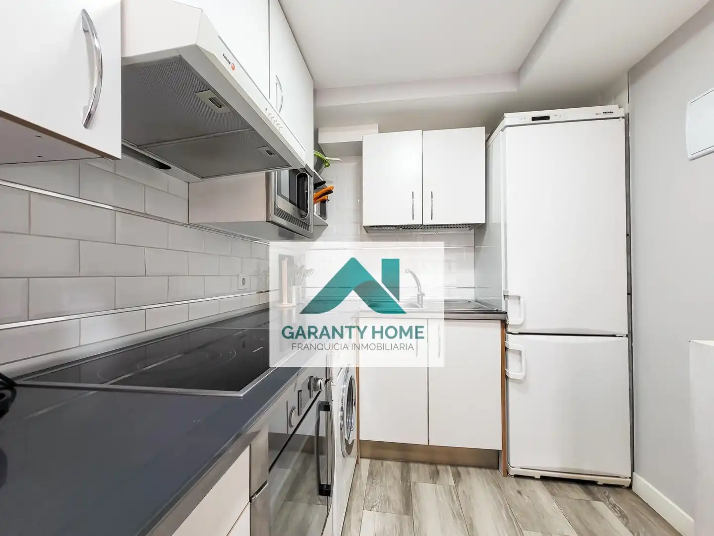 Cocina de Apartamento de alquiler en Villanueva de la Cañada con Aire acondicionado, Jardín privado y Terraza