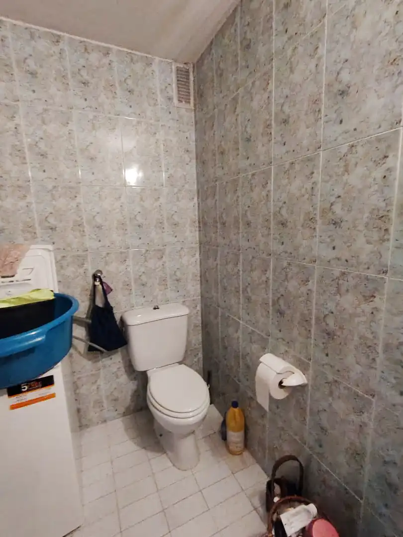 Badezimmer von Wohnung zum Verkauf in Gijón  mit Heizung, Parkett und Terrasse