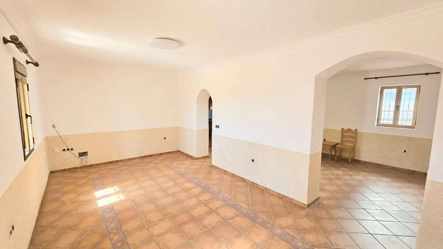 Menjador de Casa adosada en venda en Vélez-Málaga amb Terrassa, Traster i Moblat
