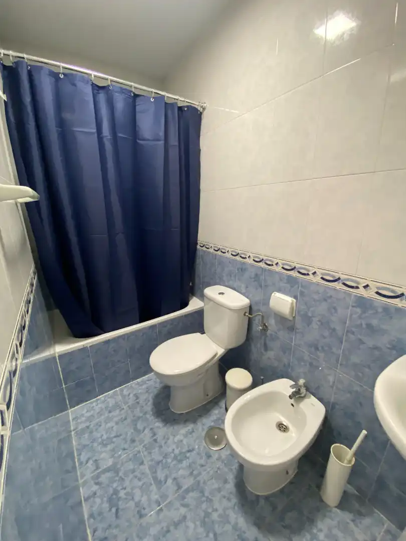 Bany de Apartament de lloguer en Málaga amb Aire condicionat, Moblat i Rentadora