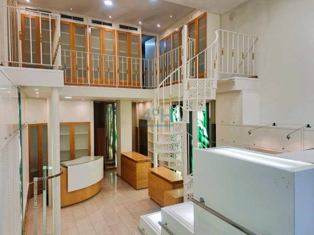 Local comercial en Alquiler en Centro