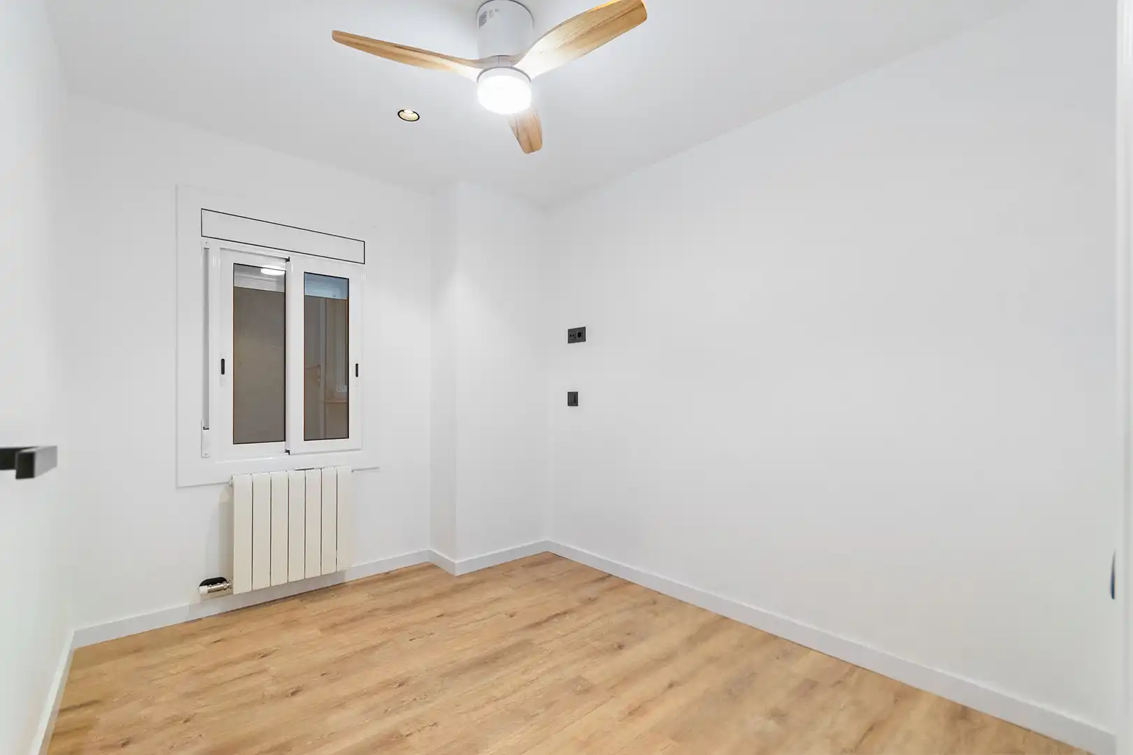 Habitación de Piso en venta en Badalona con Aire acondicionado, Calefacción y Parquet