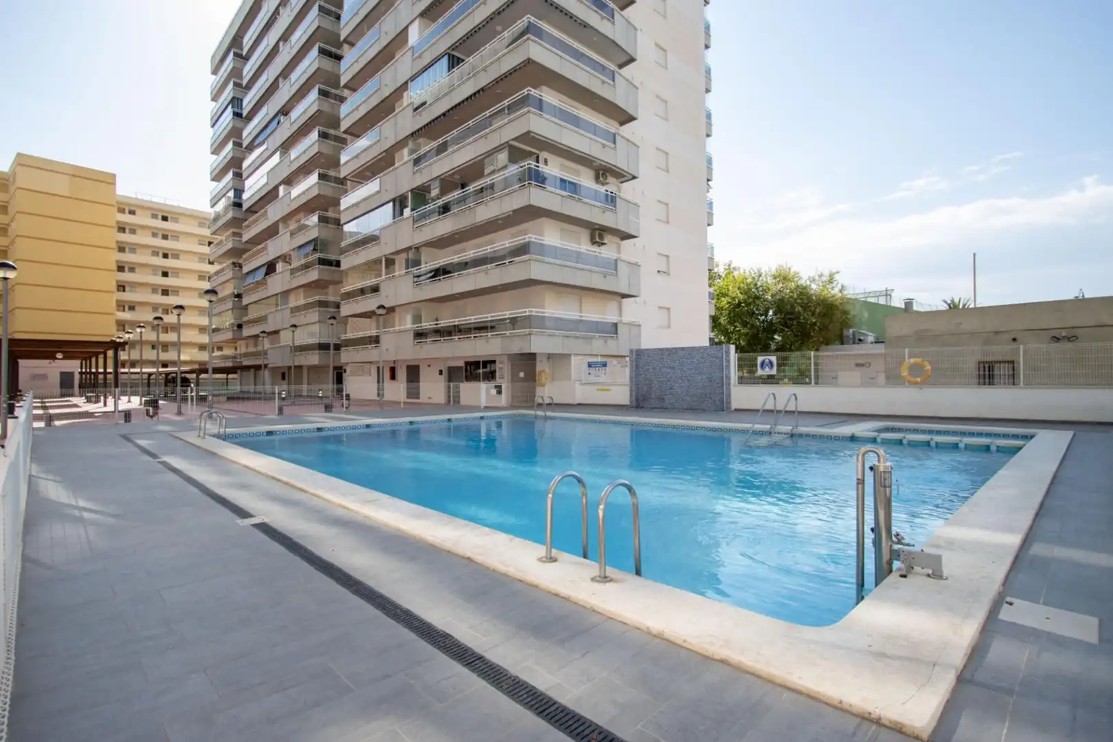 Flat with pool for sale in Avenida DEL MAR 37