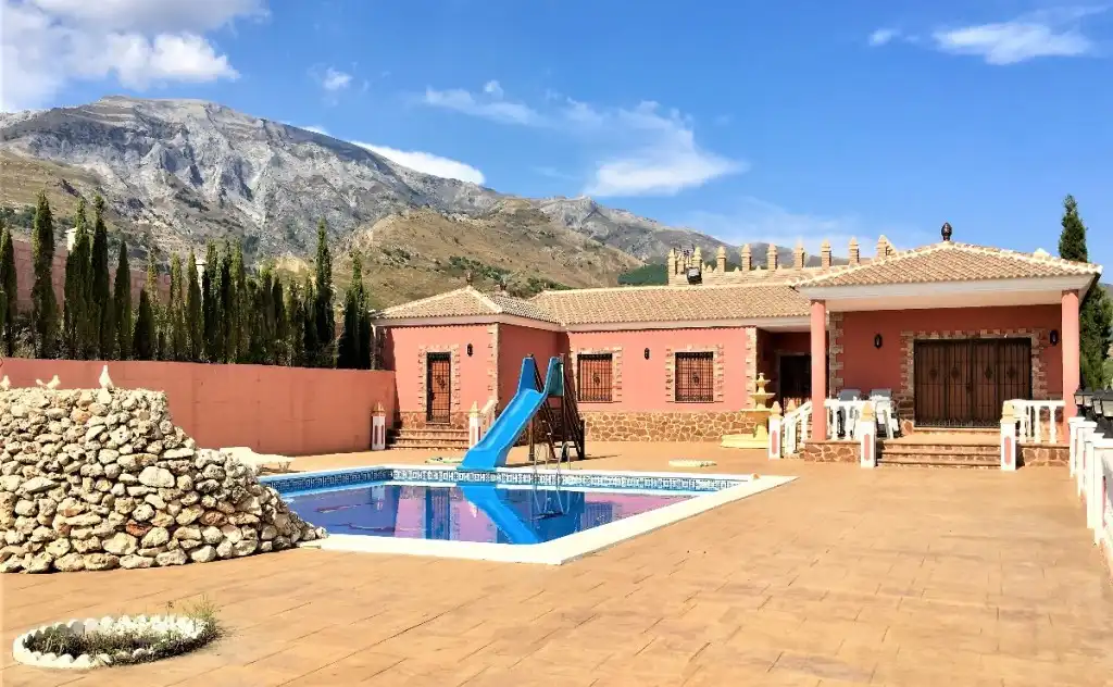Vista exterior de Finca rústica en venta en Sedella con Calefacción, Terraza y Piscina