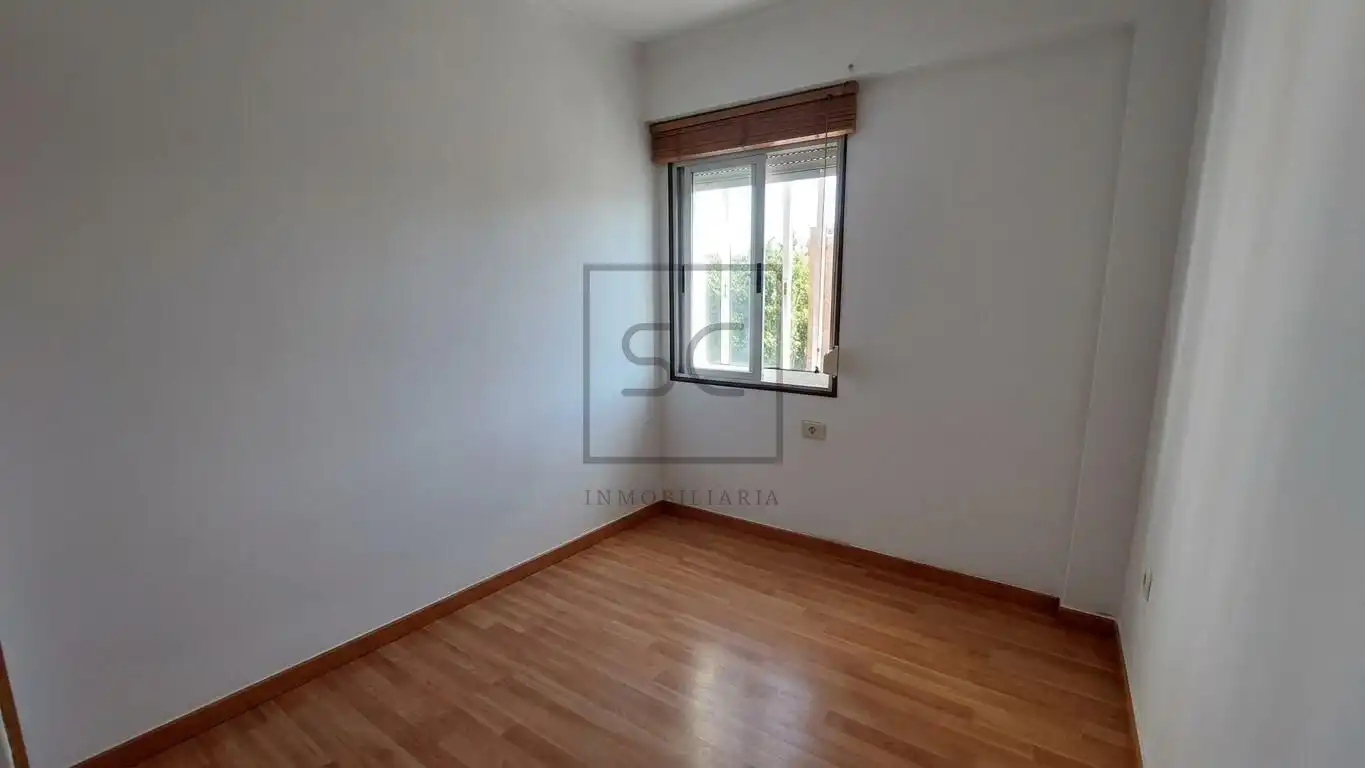 Bedroom of Flat for sale in Narón
