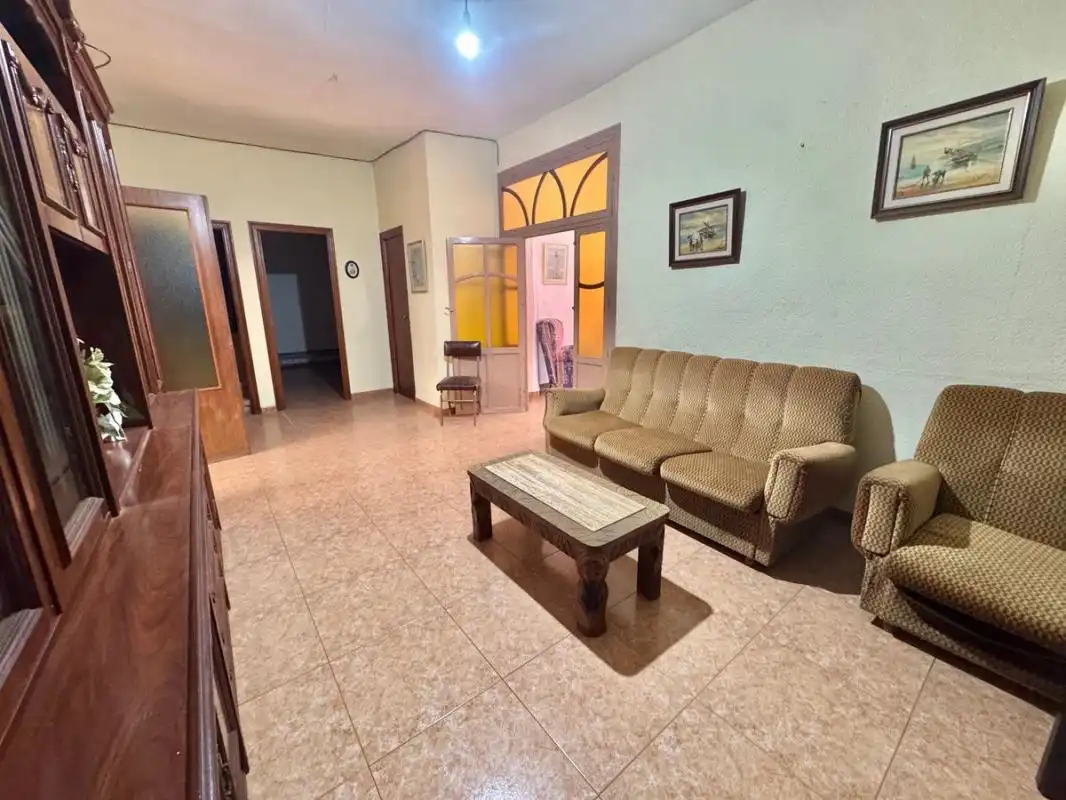 Casa adosada en venta en Ayora con Calefacción, Terraza y Trastero