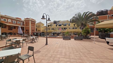 Foto 2 de Apartamento en venta en Calle Meandro, 1, Los Cristianos, Arona