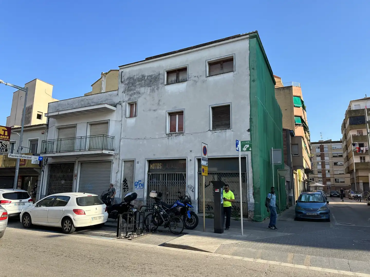 Vista exterior de Edificio en venta en Salt