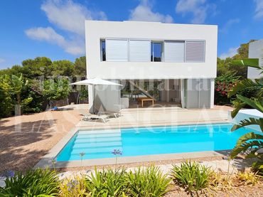 House with pool for sale in Sant Carles