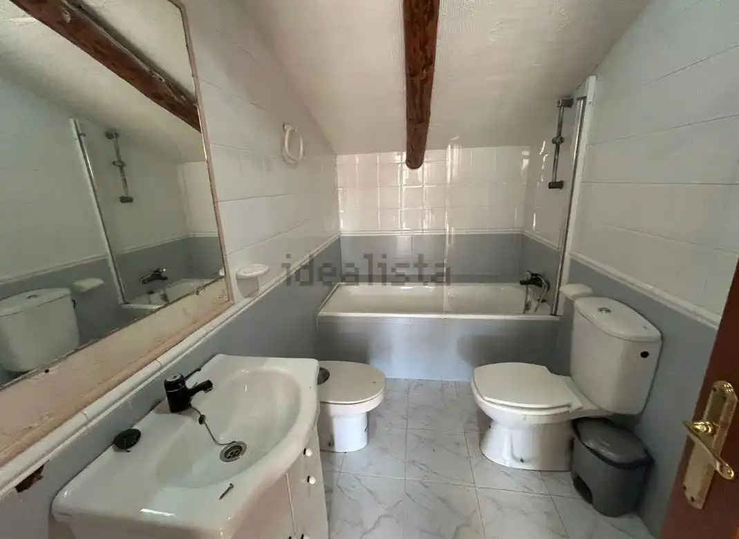 Bany de Casa o xalet en venda en Torralba de Calatrava amb Calefacció, Terrassa i Moblat