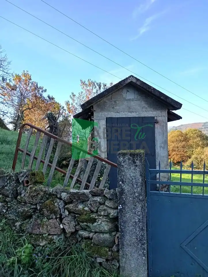 Vista exterior de Casa o xalet en venda en Lobeira amb Jardí privat