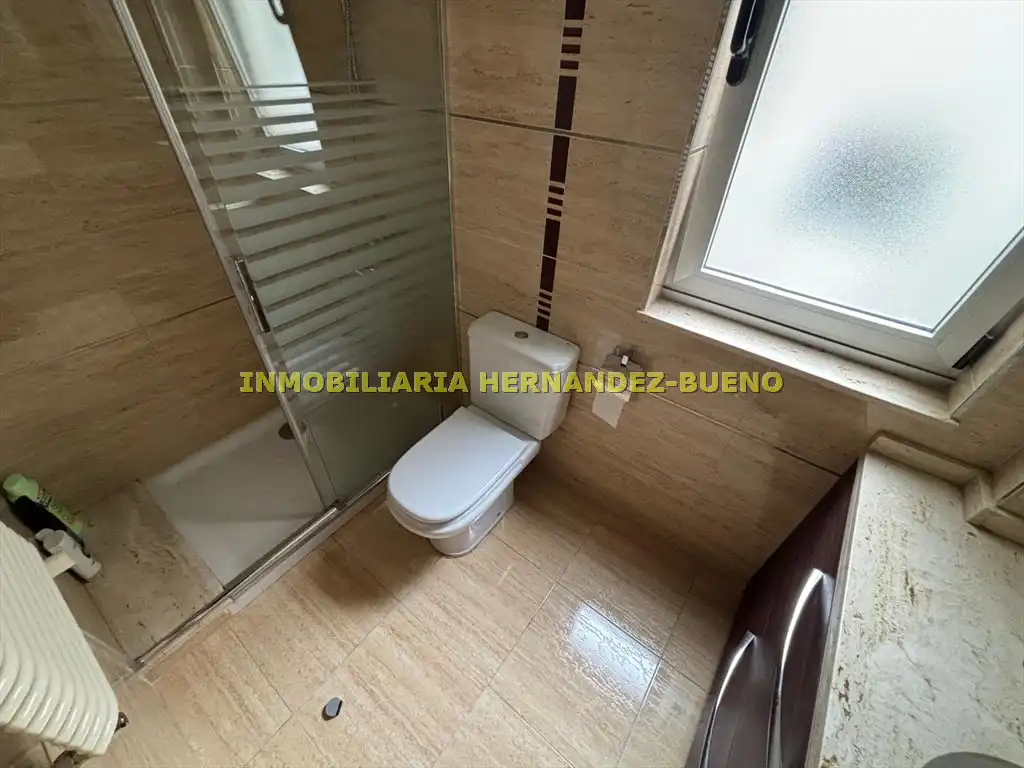 Bathroom of Flat for sale in Salamanca  with Heating and Balcony