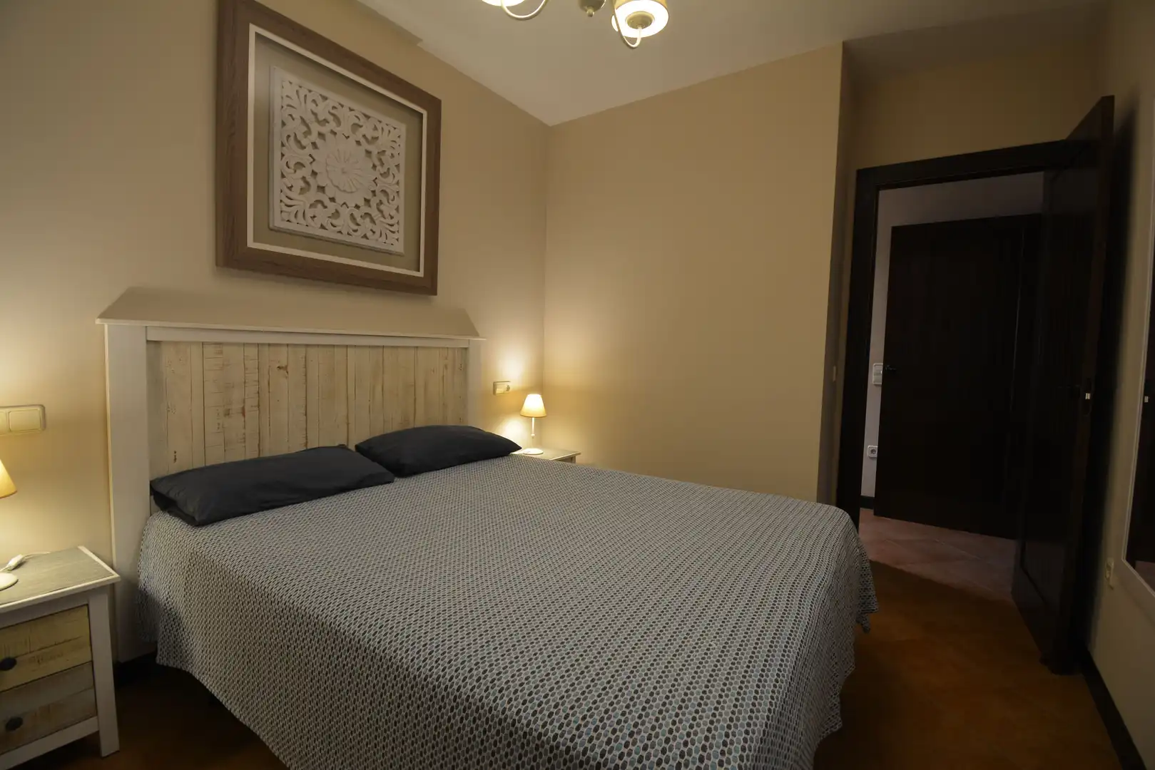 Schlafzimmer von Country house zum Verkauf in Robledillo de Mohernando mit Klimaanlage, Privatgarten und Terrasse