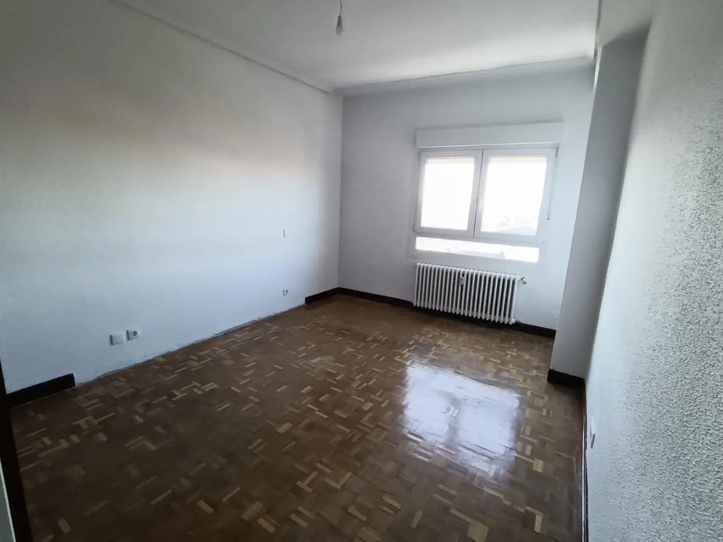 Habitación de Piso de alquiler en Valladolid con Calefacción, Parquet y Terraza