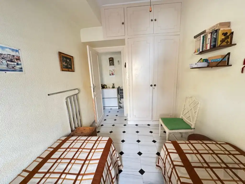Planta baixa en venda a Calle Antonio Reverte-Urrutias, Los Urrutias