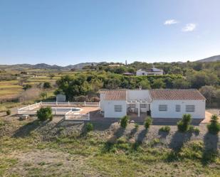 Vista exterior de Casa o xalet en venda en Pizarra amb Terrassa i Piscina