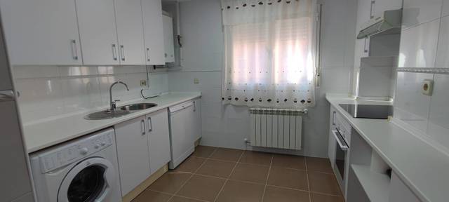 Piso en Alquiler en Centro Bº Doscientas