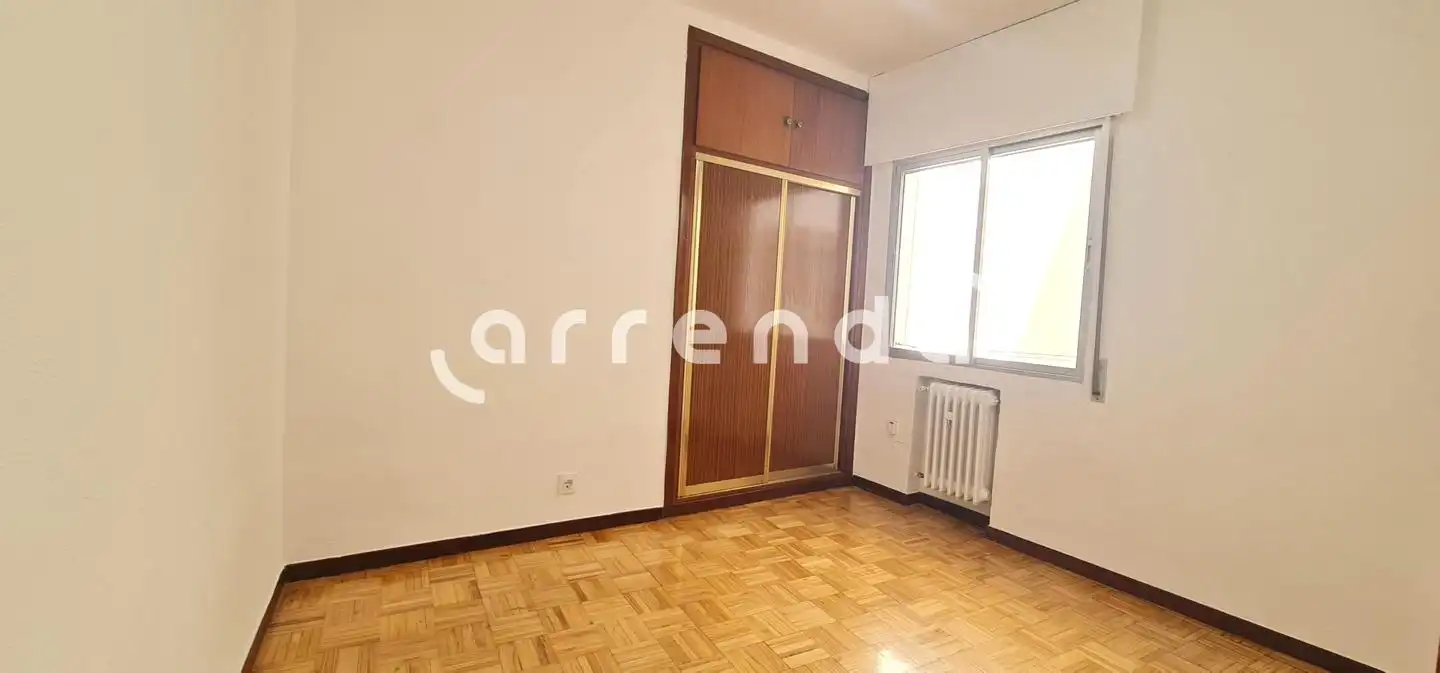 Piso de alquiler en Del Amor De Dios, Cortes - Huertas