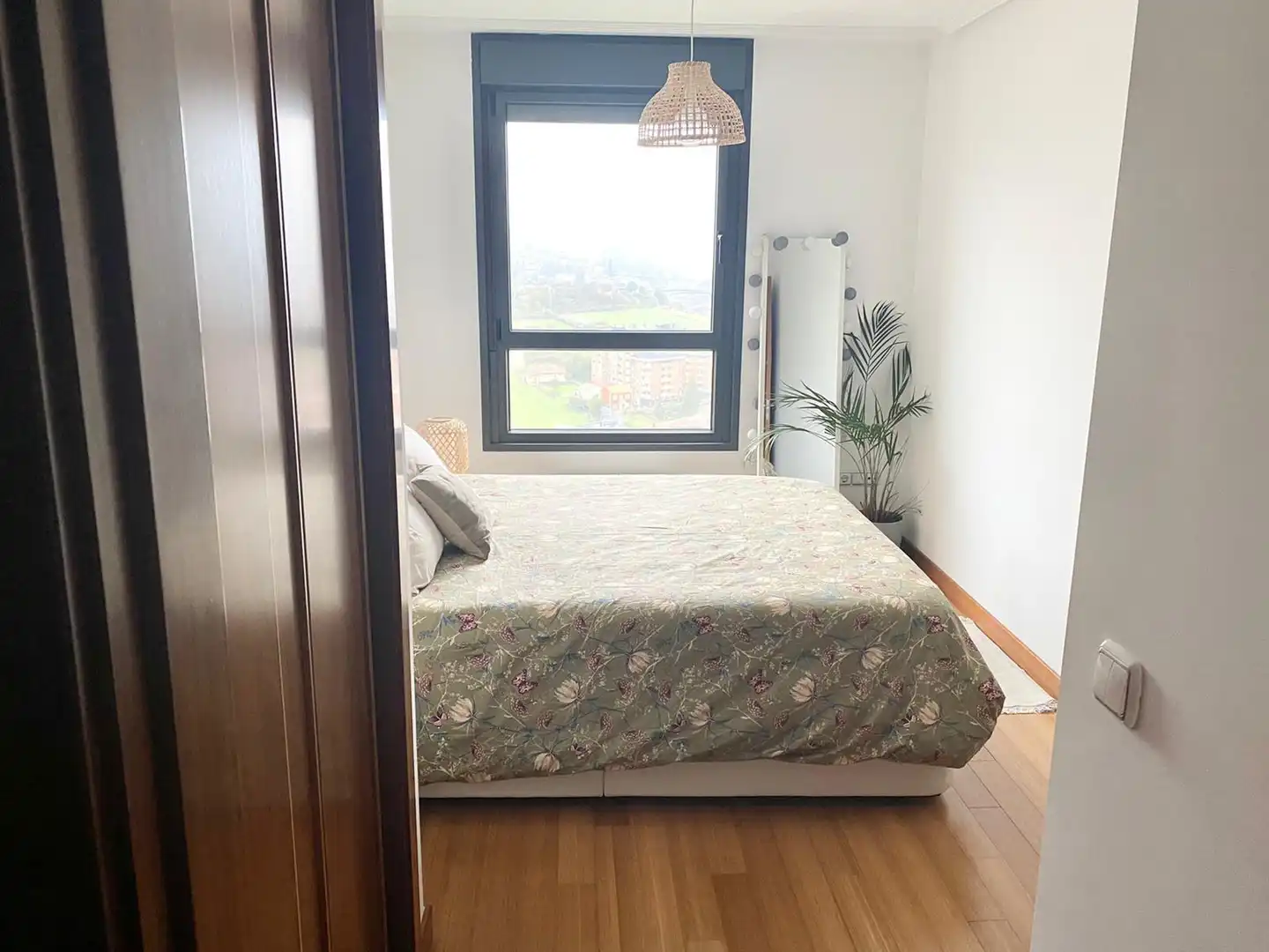 Bedroom of Flat for rent in Oviedo   with Heating, Storage room and Furnished