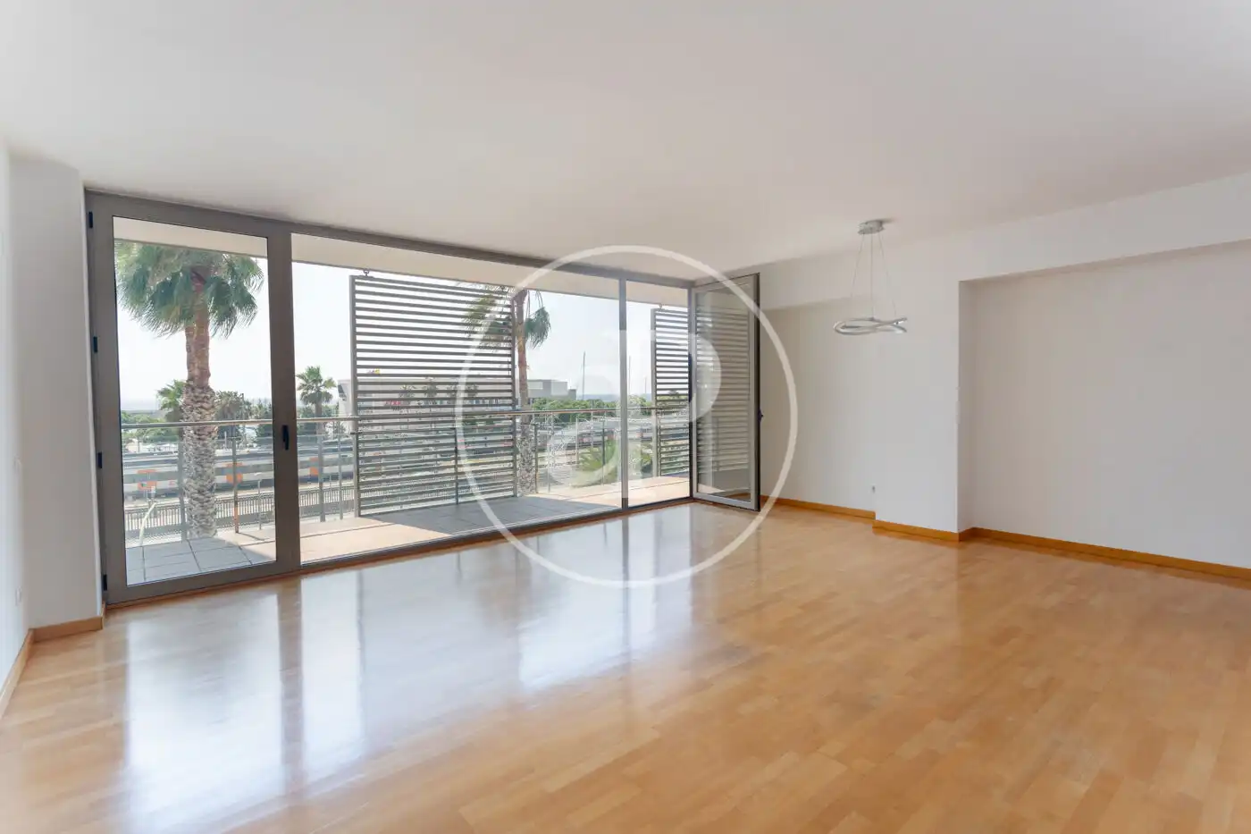 Wohnung zur Miete in Mataró mit Klimaanlage, Heizung und Terrasse