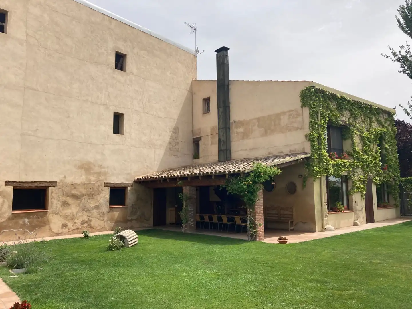 Vista exterior de Casa o xalet en venda en Vilanova de Bellpuig amb Calefacció, Jardí privat i Piscina