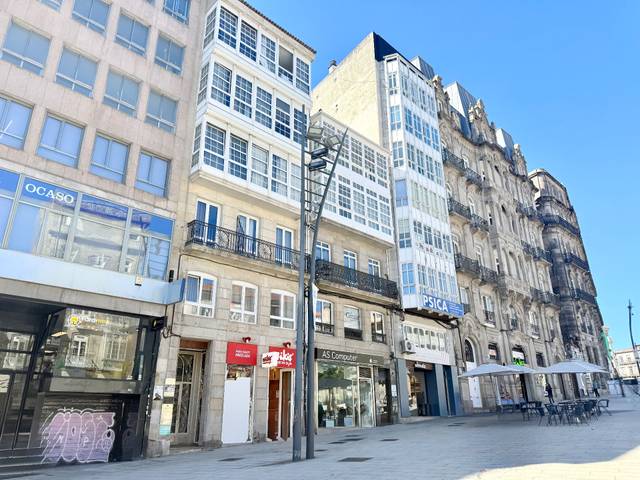 Piso en Venta en Praza Porta do Sol en Casco Vello