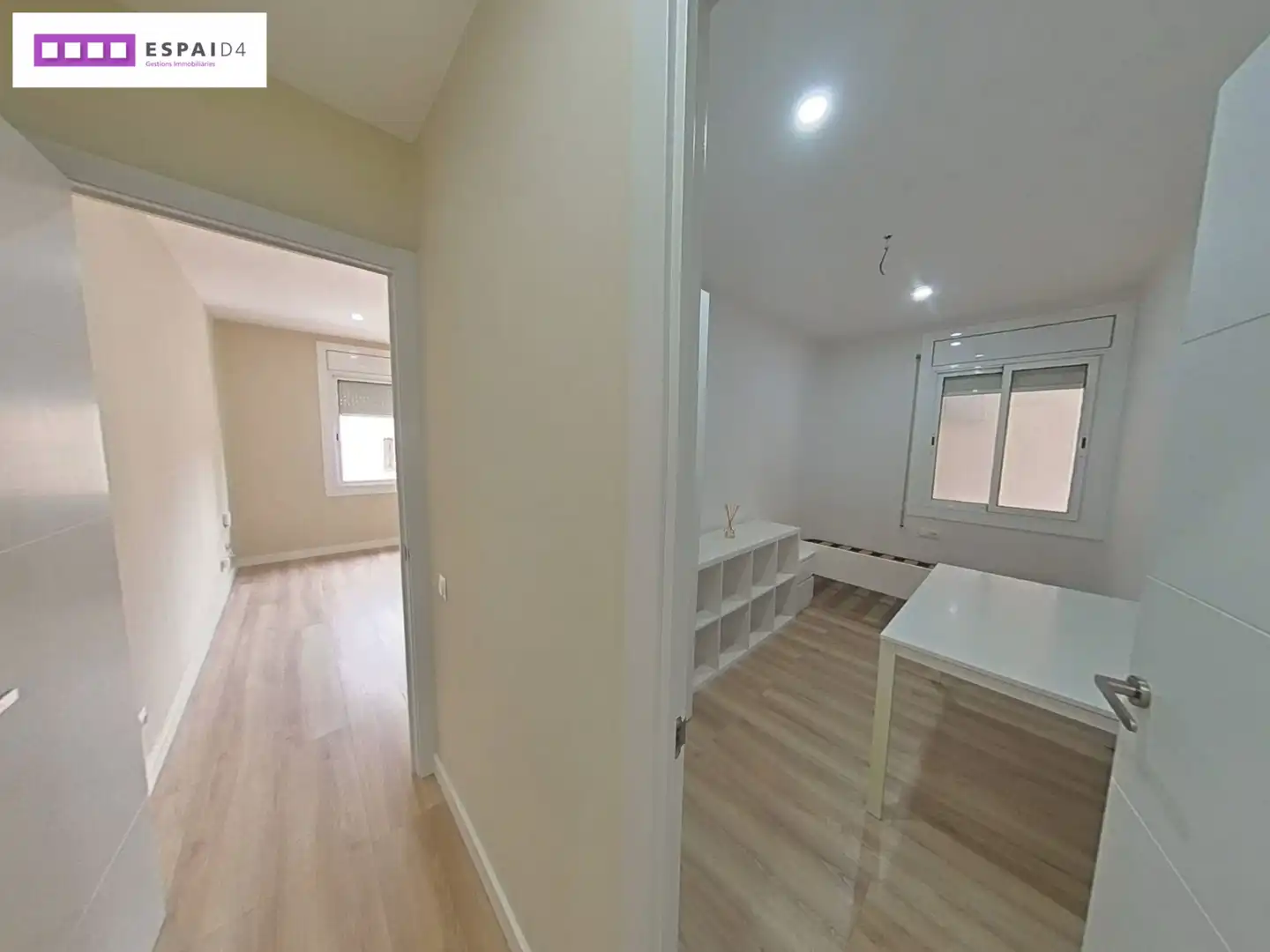 Dormitori de Pis en venda en Ripollet amb Aire condicionat, Parquet i Moblat