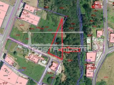Terreny residencial en venda a Cee