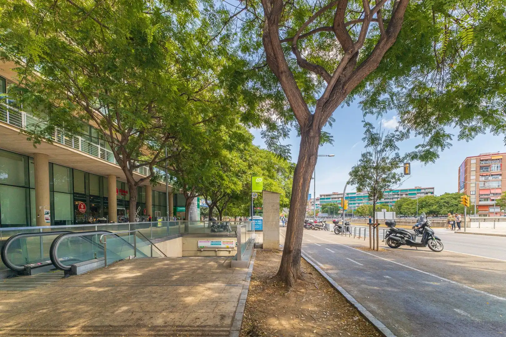 Vista exterior de Pis de lloguer en L'Hospitalet de Llobregat amb Aire condicionat, Calefacció i Parquet