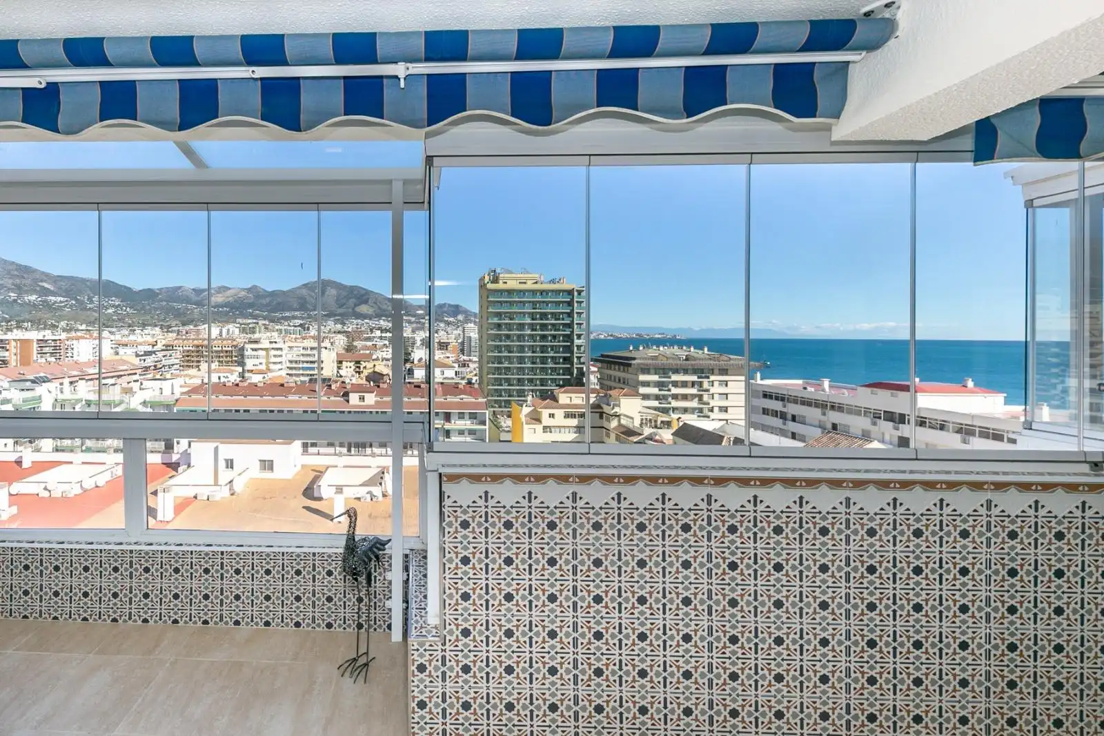 Terrasse von Dachboden zur Miete in Fuengirola mit Klimaanlage, Heizung und Terrasse