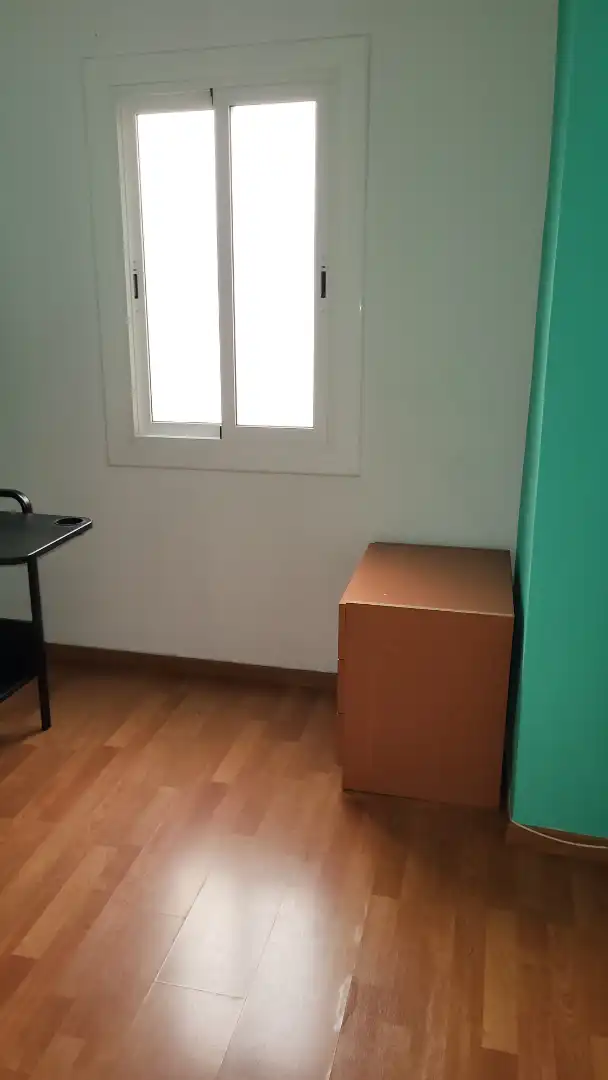 Schlafzimmer von Dachboden zur Miete in Ripollet mit Klimaanlage, Terrasse und Möbliert