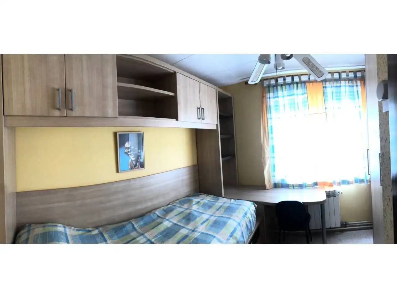 Schlafzimmer von Einfamilien-Reihenhaus zum Verkauf in Terrassa mit Heizung, Terrasse und Schwimmbad