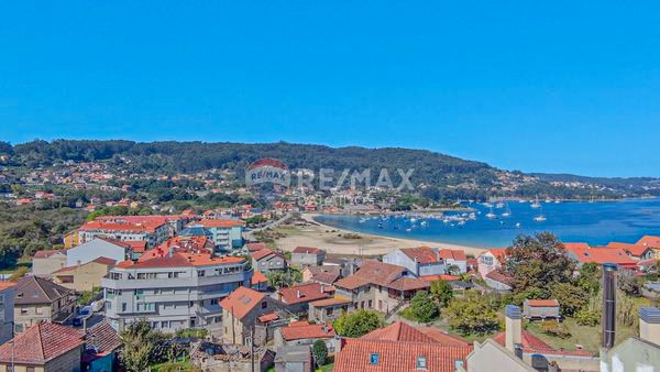 Exterior view of Single-family semi-detached for sale in Cangas   with Heating, Private garden and Storage room