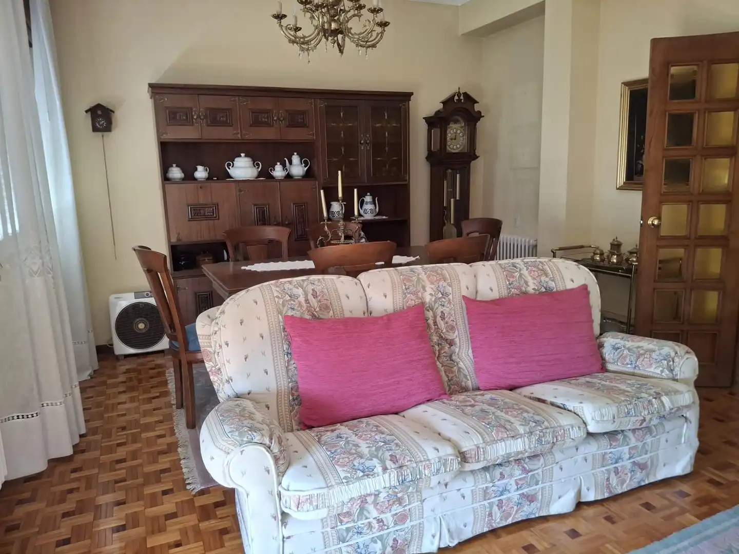 Living room of Houses for sale in Ourense Capital   with Air Conditioner, Heating and Private garden