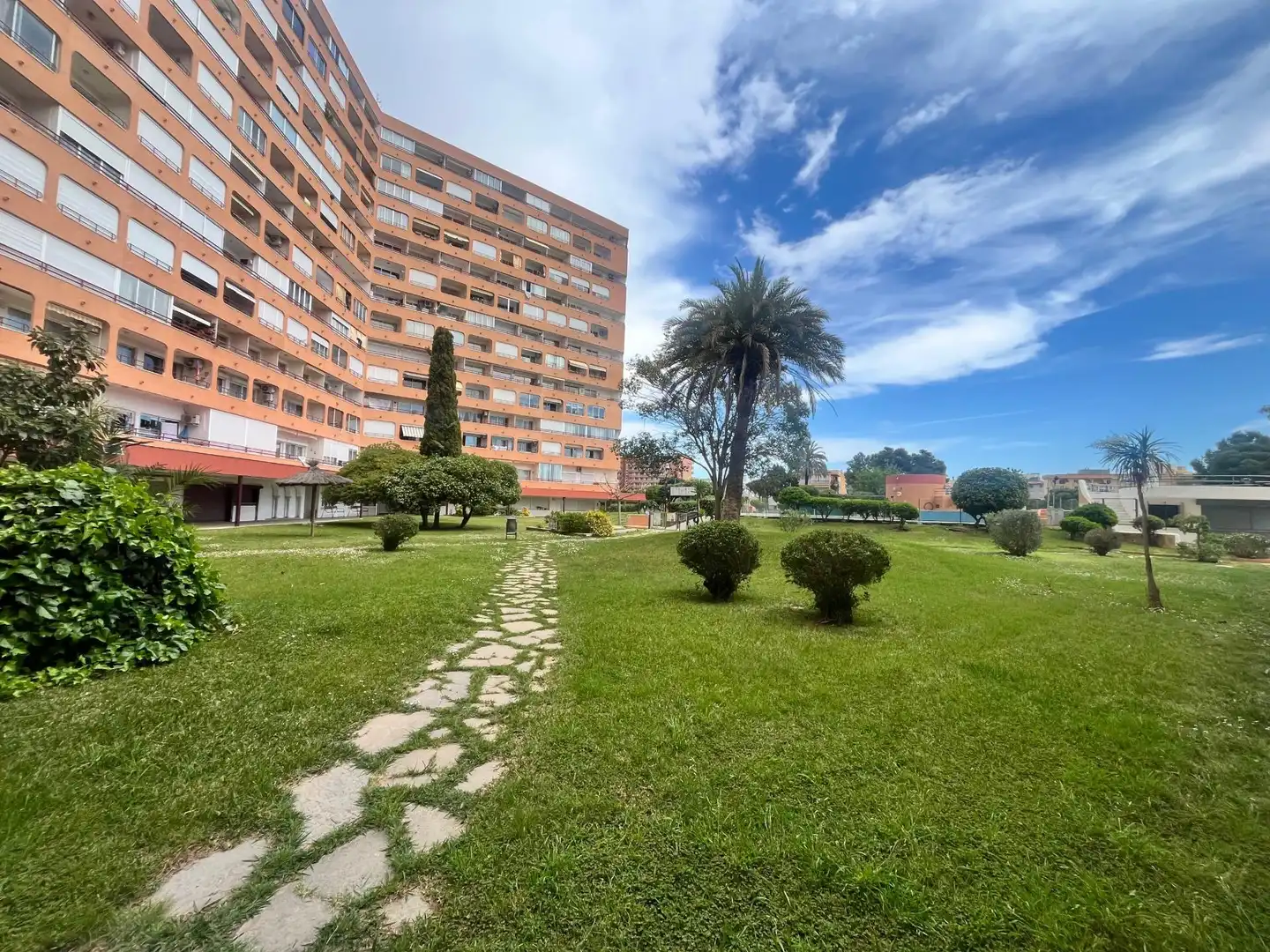 Parking of Study for sale in Roses  with Air Conditioner, Parquet flooring and Balcony