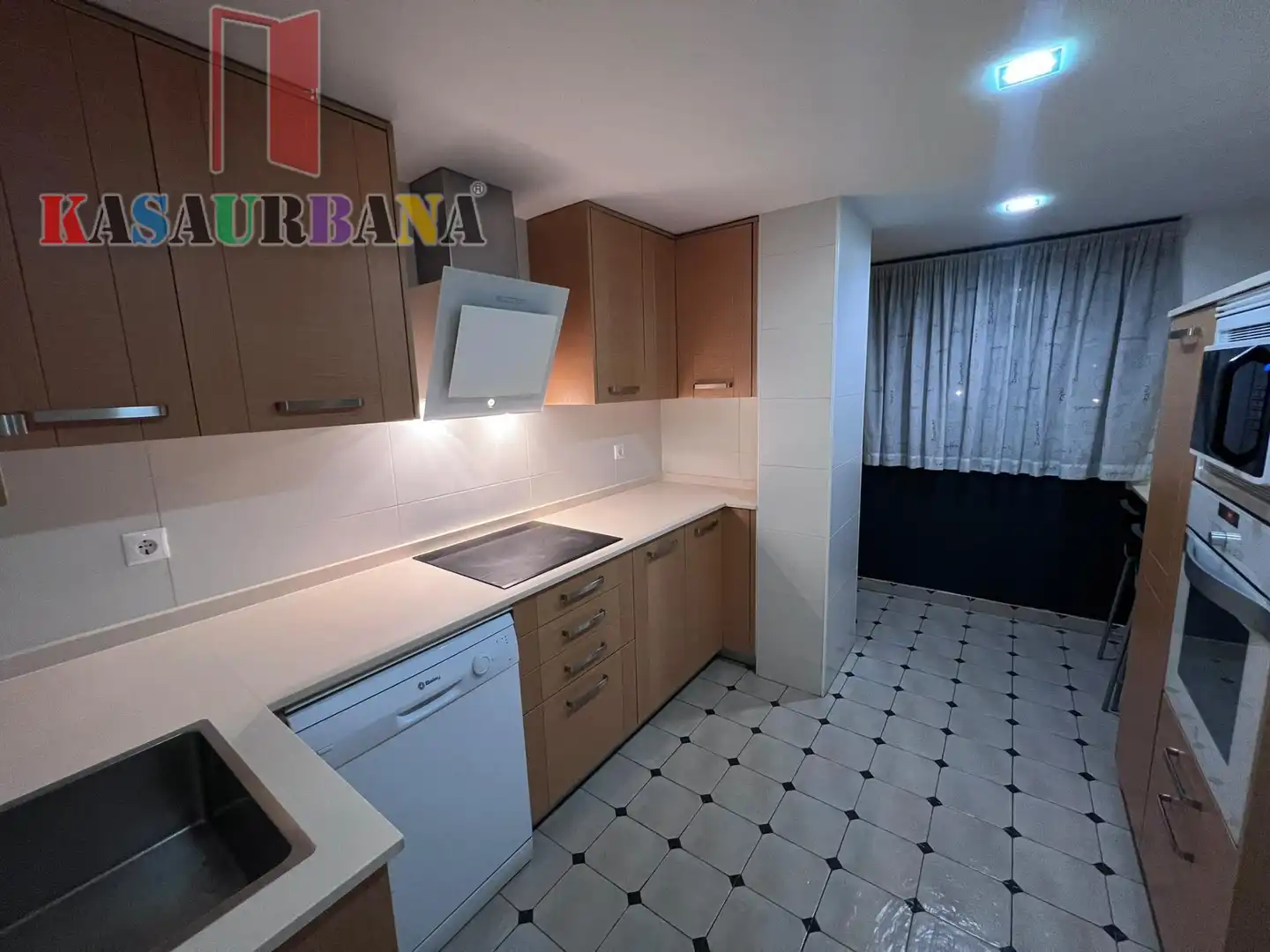 Kitchen of Attic for sale in Hispanoamérica - Comunidades