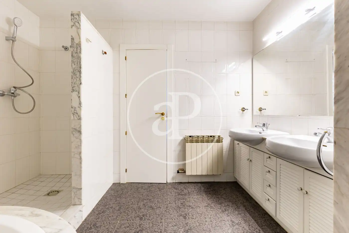 Bathroom of Detached homes for sale in Sant Cugat del Vallès  with Air Conditioner, Heating and Private garden